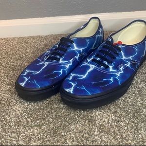 Black,white,blue  lightning vans
